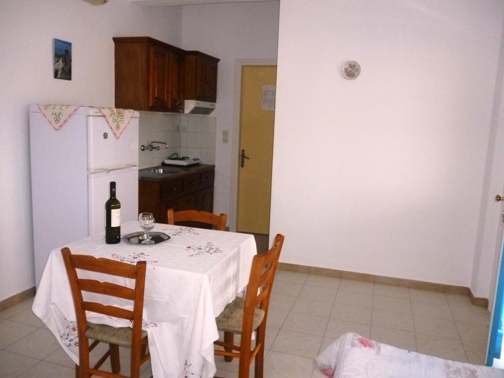 Apartments Jota Marathókampos Kamer foto