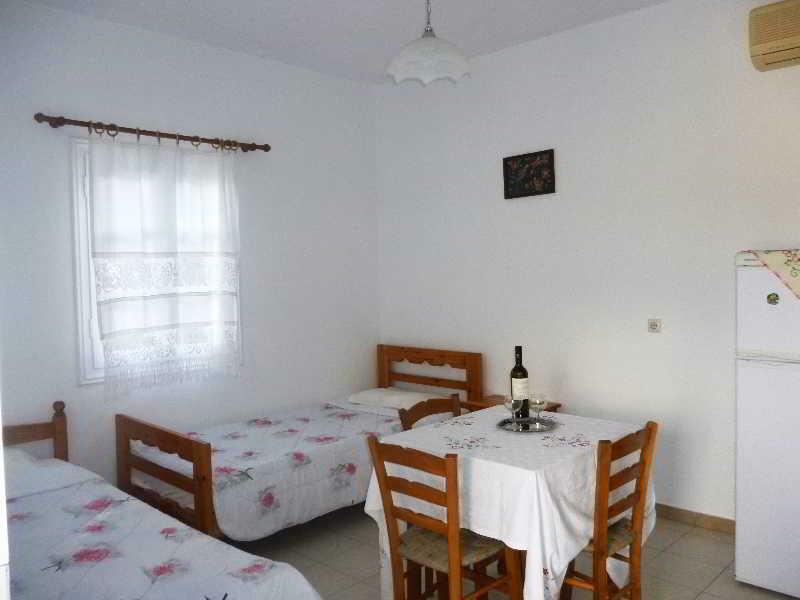 Apartments Jota Marathókampos Buitenkant foto